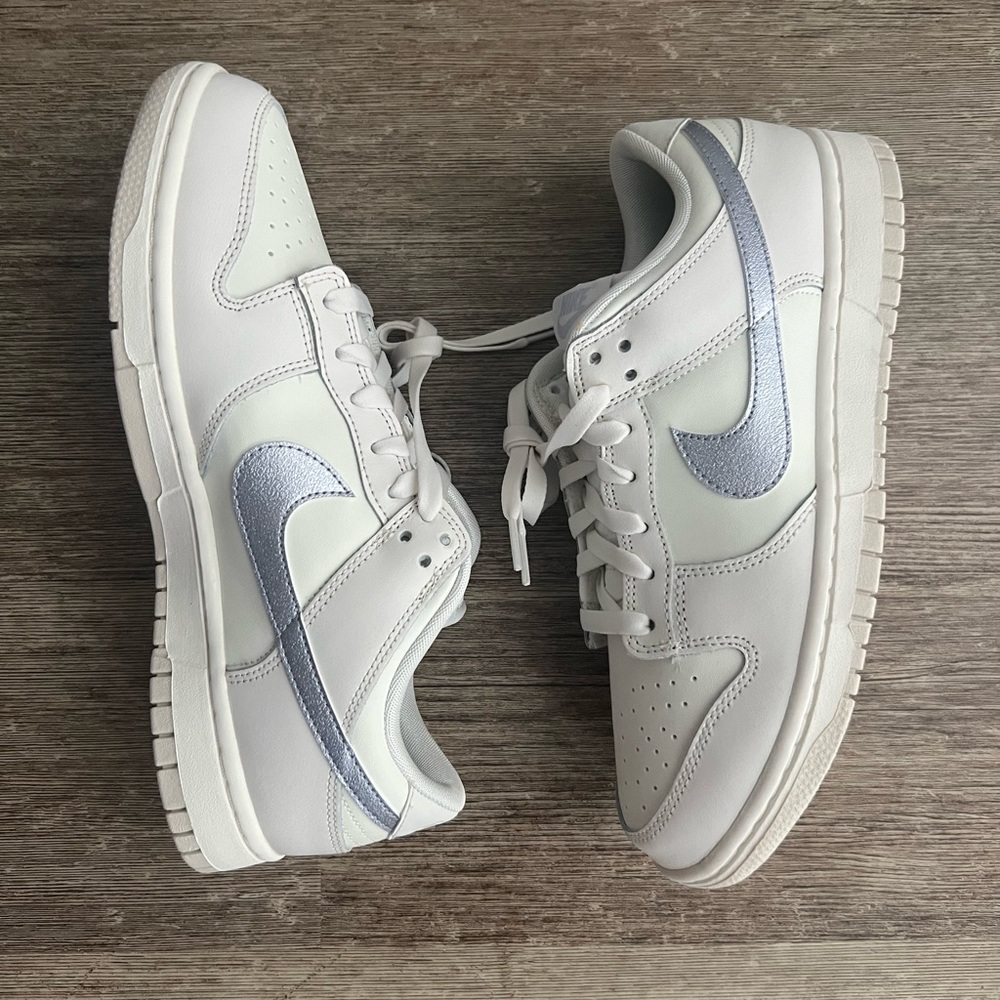 Women Nike Dunk Low ‘Sail Oxygen’ Size 10W